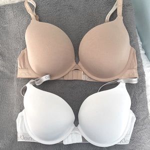 2 CALVIN KLEIN BRAS